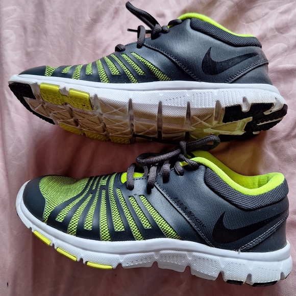 Nike Other - Nike Flex Show TR 5 Boys' Cross-Training Shoes Neon Yellow 6Y